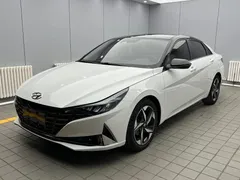 2022 Hyundai Elantra 1.5L CVT LUX Premium, белый — фото 1
