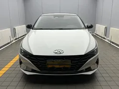 2022 Hyundai Elantra 1.5L CVT LUX Premium, белый — фото 2