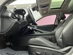 2022 Hyundai Elantra 1.5L CVT LUX Premium, белый — фото 7