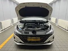 2022 Hyundai Elantra 1.5L CVT LUX Premium, белый — фото 17