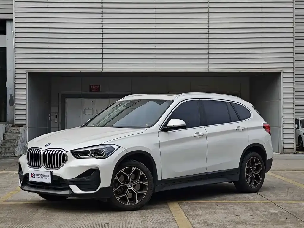 2022 BMW X1