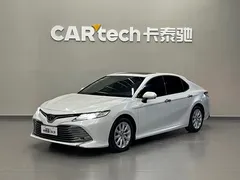 2019 Toyota Camry 2.0G Luxury, белый — фото 1