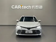 2019 Toyota Camry 2.0G Luxury, белый — фото 2