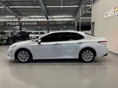 2019 Toyota Camry 2.0G Luxury, белый — фото 8