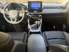 2022 Toyota RAV4 2.0L CVT 2WD Fashion, белый — фото 5