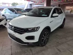 2022 Volkswagen T-Roc 280TSI DSG 2WD Comfort Plus, белый — фото 1
