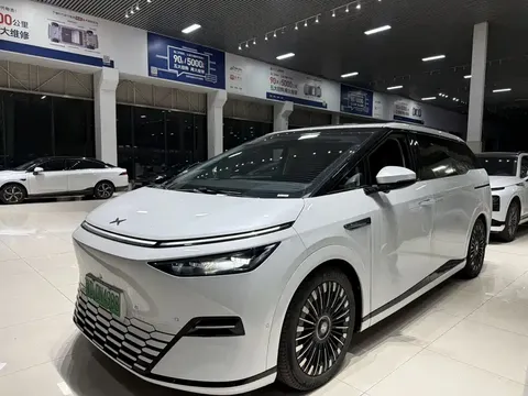 2025 Xpeng X9 EV 740 Extra Long Range Max