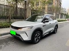 2024 BYD Yuan UP EV 401km Exceed, белый — фото 1