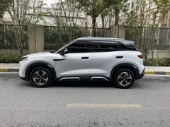 2024 BYD Yuan UP EV 401km Exceed, белый — фото 11