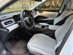 2025 BYD Seal 06 Touring DM-i PHEV 150KM Premium Touring, белый — фото 14