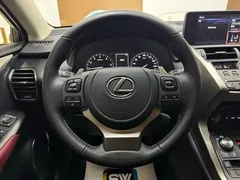 2020 Lexus NX 200 2WD, белый — фото 11