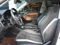 2022 Audi Q3 35 TFSI Sport, белый — фото 6