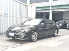 2019 Toyota Avalon Hybrid 2.5L Luxury, чёрный — фото 1