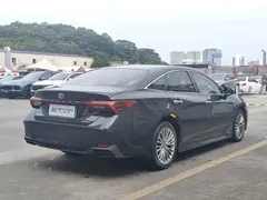 2019 Toyota Avalon Hybrid 2.5L Luxury, чёрный — фото 7