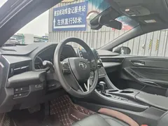 2019 Toyota Avalon Hybrid 2.5L Luxury, чёрный — фото 9