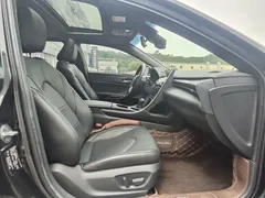 2019 Toyota Avalon Hybrid 2.5L Luxury, чёрный — фото 10