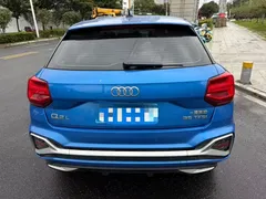 2022 Audi Q2L 35 TFSI Sport, синий — фото 4