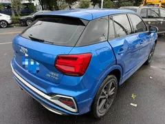 2022 Audi Q2L 35 TFSI Sport, синий — фото 5
