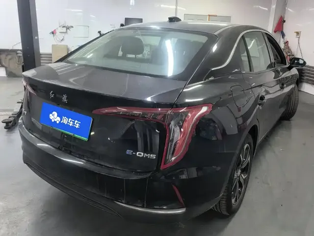 2023 Hongqi E-QM5 Basic Mobility
