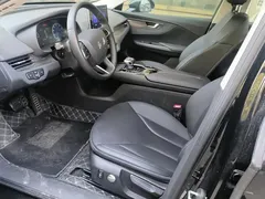 2023 Hongqi E-QM5 Basic Mobility, чёрный — фото 9