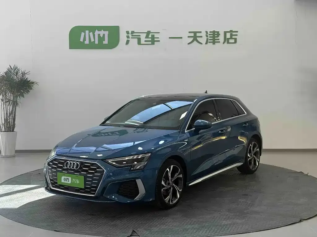 2021 Audi A3 Sportback 35 TFSI Luxury Sport