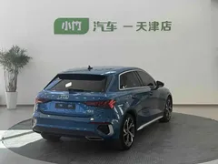 2021 Audi A3 Sportback 35 TFSI Luxury Sport, синий — фото 4