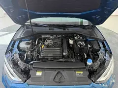 2021 Audi A3 Sportback 35 TFSI Luxury Sport, синий — фото 19