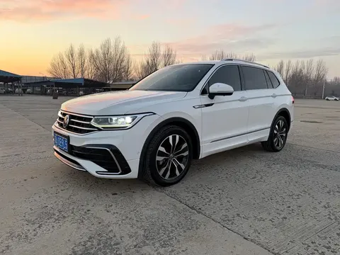 2022 Volkswagen Tiguan L 330TSI AT 2WD R-Line