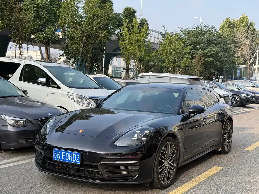 2023 Porsche Panamera 4 Sport Turismo 2.9T