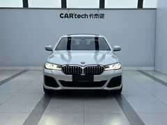 2021 BMW 5 Series 530Li xDrive Luxury Package, белый — фото 2