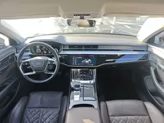 2022 Audi A8L 50 TFSI quattro Comfort Collector's Edition, чёрный — фото 4