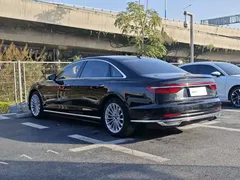 2022 Audi A8L 50 TFSI quattro Comfort Collector's Edition, чёрный — фото 9