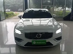 2022 Volvo S60 B4 Luxury, белый — фото 3