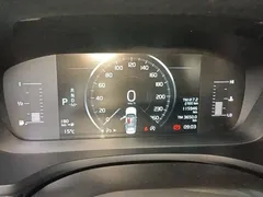 2022 Volvo S60 B4 Luxury, белый — фото 12