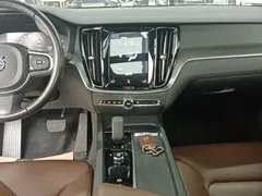2022 Volvo S60 B4 Luxury, белый — фото 13