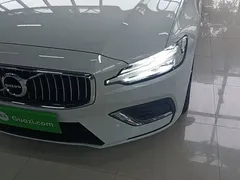 2022 Volvo S60 B4 Luxury, белый — фото 24