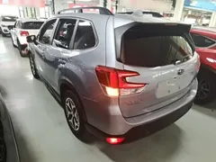 2021 Subaru Forester 2.0i Luxury — фото 5