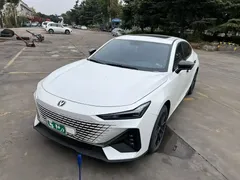 2023 Changan UNI-V iDD PHEV 1.5T 113km, белый — фото 3