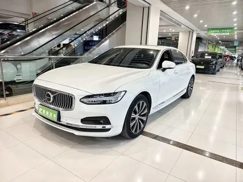 2021 Volvo S90
