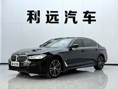 2022 BMW 5 Series 530Li Leading M Sport Package, чёрный — фото 1