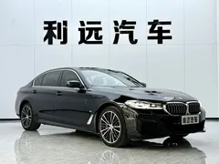 2022 BMW 5 Series 530Li Leading M Sport Package, чёрный — фото 3