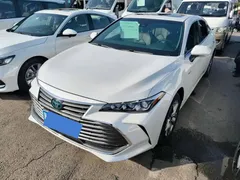 2019 Toyota Avalon Hybrid 2.5L Luxury, белый — фото 1