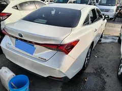 2019 Toyota Avalon Hybrid 2.5L Luxury, белый — фото 6