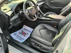 2019 Toyota Avalon Hybrid 2.5L Luxury, белый — фото 7