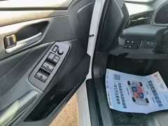 2019 Toyota Avalon Hybrid 2.5L Luxury, белый — фото 11