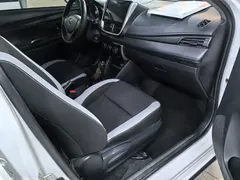 2021 Toyota Yaris L Zhixuan X 1.5L CVT Leading, белый — фото 11
