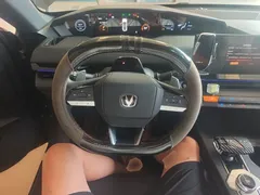 2022 Changan UNI-V 1.5T Premium — фото 11