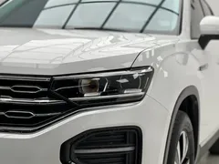2022 Volkswagen Tayron 280TSI 2WD Luxury, белый — фото 4