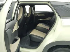 2025 BYD Dolphin 420km Freedom, белый — фото 11