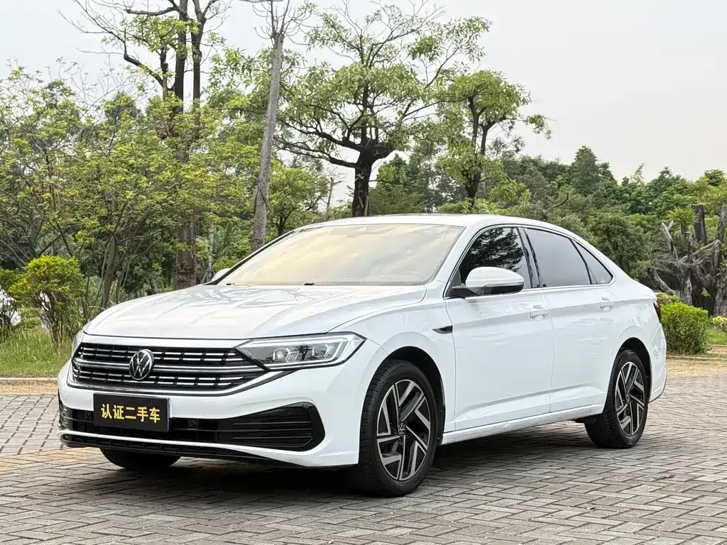 2023 Volkswagen Sagitar 300TSI DSG
